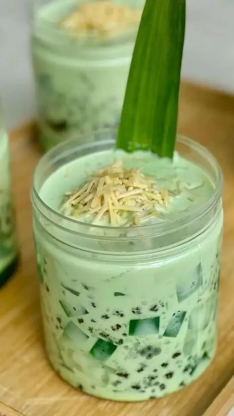 2. Es Buko Pandan Keju