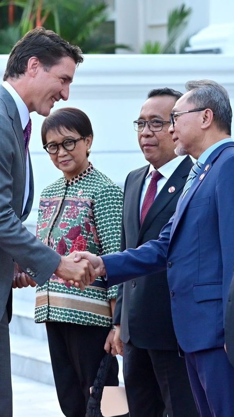 Mendag Zulhas Sambut & Lepas PM Kanada Justin Trudeau di AIPF 2023