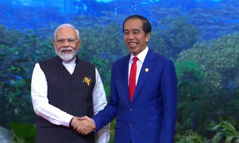 Pimpin KTT ke-20 ASEAN-India, Jokowi Minta Penyelundupan Manusia dan Narkotika Segera Diatasi