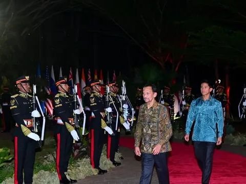 Portrait of Justin Trudeau's Child and the Sultan of Brunei at the 43rd ASEAN Summit Gala Dinner, Jokowi Is Enchanted