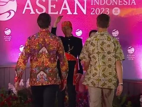 Portrait of Justin Trudeau's Child and the Sultan of Brunei at the 43rd ASEAN Summit Gala Dinner, Jokowi Is Enchanted