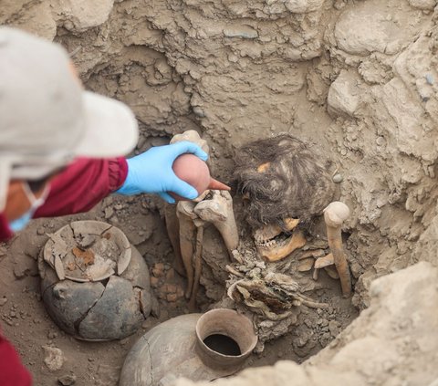 FOTO: Arkeolog Temukan Mumi Berusia 1.000 tahun di Lingkungan Perumahan Peru, Wujudnya Mengejutkan