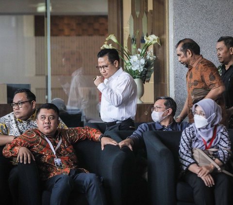 Di KPK, Cak Imin bakal diperiksa sebagai saksi dalam kasus dugaan korupsi sistem proteksi Tenaga Kerja Indonesia (TKI) Kementerian Tenaga Kerja (Kemnaker) pada tahun 2012.<br>