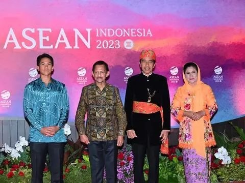 Portrait of Justin Trudeau's Child and the Sultan of Brunei at the 43rd ASEAN Summit Gala Dinner, Jokowi Is Enchanted