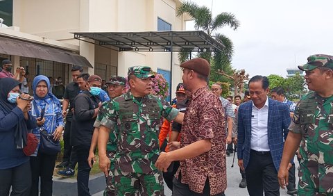 Kasad menjelaskan Presiden Jokowi memerintahkan pencegahan agar tidak terjadi kebakaran hutan dan lahan.<br>