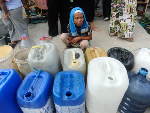 FOTO: Krisis Air Bersih di Kabupaten Bogor Kian Meluas, BPBD Sebut Ada 220.574 Jiwa Terdampak Kekeringan
