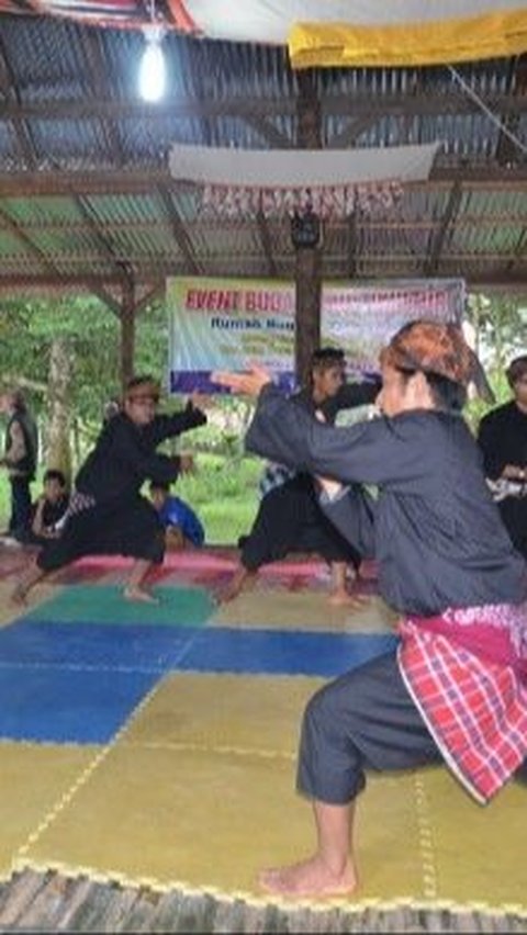 <b>Mengenal Ulu Ambek, Seni Pertunjukan Bela Diri Khas Pesisir Barat Minangkabau</b><br>