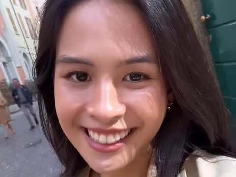 10 Potret Cantik Maudy Ayunda di Italia, Romantis Bareng Suami Jesse Choi