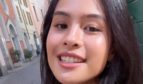 Penampilan Maudy Ayunda di Italia rupanya mencuri perhatian netizen. Potretnya bikin salfok.