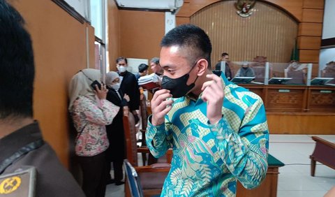 Hakim menilai Mario Dandy terbukti secara sah dan meyakinkan melakukan tindak pidana penganiayaan berat yang menyebabkan korban sempat mengalami koma.<br>