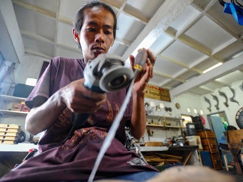 FOTO: Mengintip Pembuatan Senjata Pusaka Kujang yang Masih Eksis di Bogor