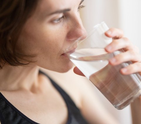 4 Causes of Always Feeling Dry Mouth, Not Just Lack of Fluid