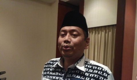 Kapitra menganggap, ide percepatan pelaksanaan Pilkada 2024 juga bisa meminimalisir praktik penyalahgunaan kekuasaan oleh Pemerintah Daerah.<br>