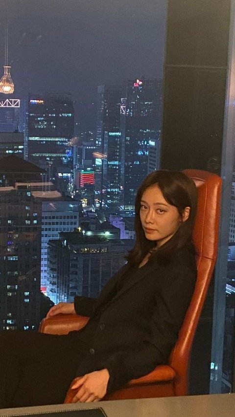 Dalam drama Bad Prosecutor, Kim Hieora berperan sebagai Tae Hyung-wook, sekretaris pribadi dari karakter antagonis Seo Hyun-gyu.