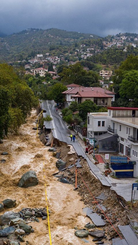 Mengutip Reuters, pemerintah Yunani mengatakan cuacanya baru-baru ini adalah yang paling ekstrem, dalam hal curah hujan, sejak pencatatan dilakukan.<br>