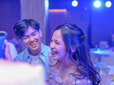 8 Foto Gaya Pacaran Shakiena Azalea, Makin Romantis di Second IG