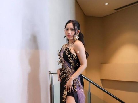 8 Foto Cantik Rachel Vennya di Gala Premiere Film Pertamanya, Sukses Menarik Perhatian