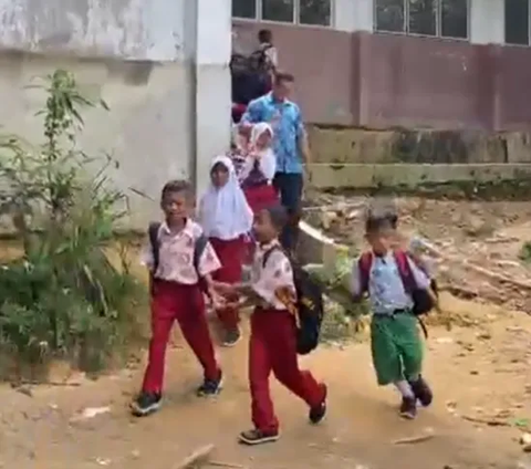 Anak Sekolah Kena Gas Air Mata saat Bentrok di Rempang Batam, Ini Penjelasan Polisi