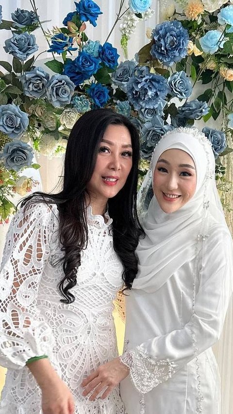 Berikut Ini Beberapa Potret Ibunda Larissa Chou Hadiri Pernikahan Sang Putri