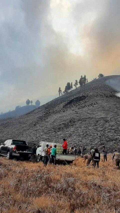 Balai Besar Taman Nasional Bromo Tengger Semeru (BB TNBTS) memutuskan untuk menutup total aktivitas wisata akibat kebakaran Bukit Telletubies.