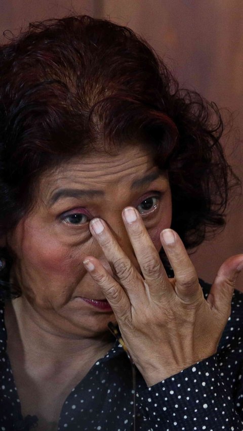 Tangis Susi Pudjiastuti Lihat Video Siswi Dipotong Rambutnya sama Guru 'Jahat Sekali'