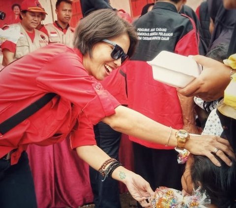 Caleg DPRD Cianjur, Ini Sosok Noviana Kurniati  Wanita yang Labrak Rocky Gerung di Mabes Porli
