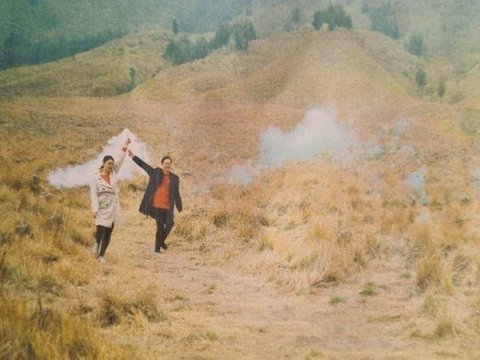 The Pre-wedding Photo Results that Cause Fire in Bromo, Netizens: Like DBD Fogging