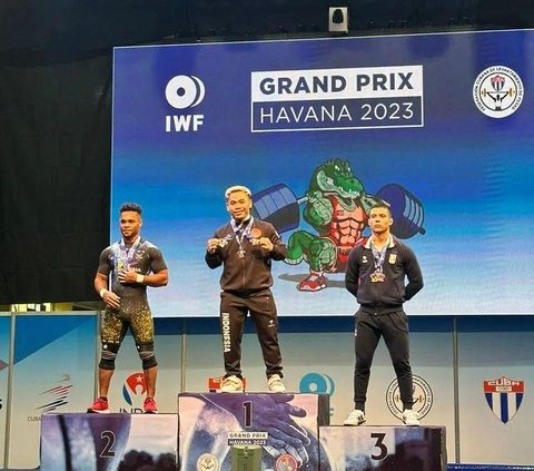 Kembali Ukir Prestasi, Eko Yuli Irawan Sukses Raih 2  Medali Perak di Kejuaraan Dunia Angkat Besi