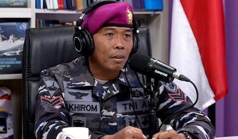 Khirom kemudian mengaku mendapat surat rekomendasi dari Letkol Giyarto untuk mendaftar TNI. <br>