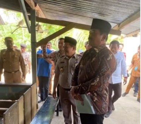 Mantan Panglima TNI Datang ke Rumah Warga yang Sederhana, Tiba-Tiba Puji Pasutri 'Mirip Romeo dan Juliet', Auto Bikin Salting