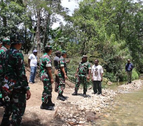 Jenderal TNI Bintang Satu Injak Tanah Wamena, Cek Kondisi AIr Bersih Warga