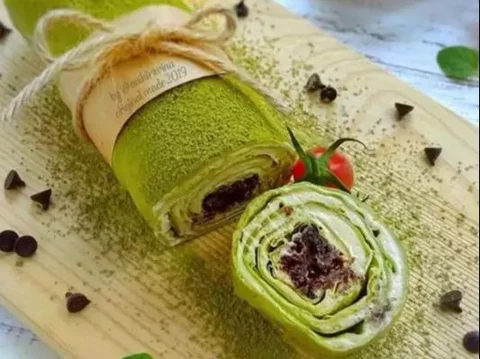 4. Matcha Blasting Towel Roll