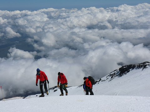 Daftar Gunung Tertinggi di Alam Semesta selain Everest