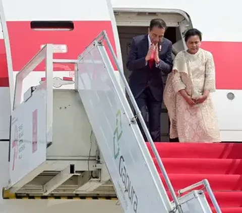 Presiden Joko Widodo (Jokowi) melakukan pertemuan bilateral dengan Presiden Korea Selatan (Korsel) Yoon Suk Yeol di Istana Merdeka, Jakarta. Yoon Suk Yeol menyebut, bagi Korea Selatan Indonesia adalah negara penting di ASEAN. <br>