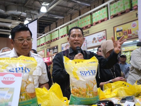 Stok Melimpah, BULOG Pastikan Beras Operasi Pasar Tersedia di Semua Pasar