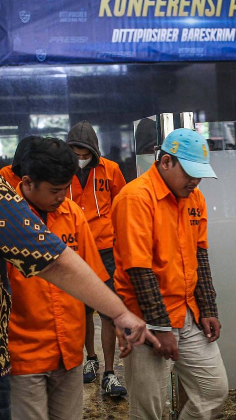 FOTO: Tampang 11 Orang Sindikat Judi Online Auto88 yang Dibekuk Bareskrim Polri di Bali