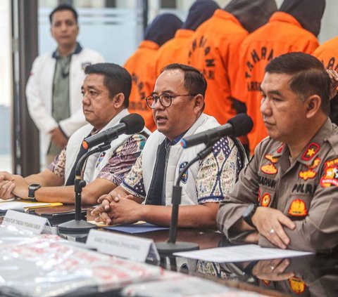 FOTO: Tampang 11 Orang Sindikat Judi Online Auto88 yang Dibekuk Bareskrim Polri di Bali