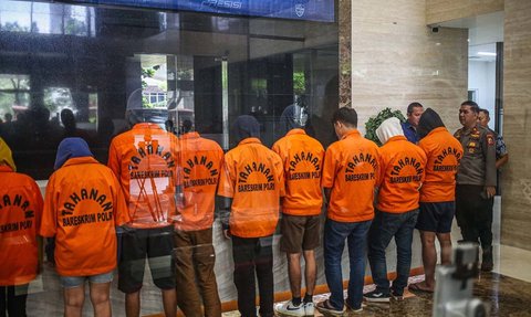 FOTO: Tampang 11 Orang Sindikat Judi Online Auto88 yang Dibekuk Bareskrim Polri di Bali