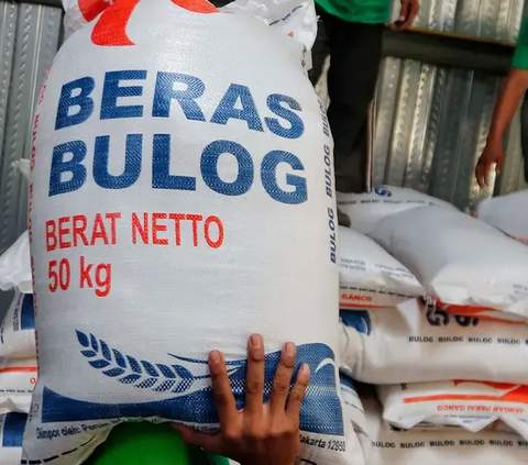 Buwas menuturkan, Bulog akan menyalurkan sekitar 640.000 ton beras yang diberikan kepada 21,37 juta KPM. Masing-masing keluarga akan menerima 10 kg beras setiap bulannya.