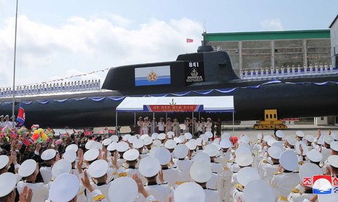 FOTO: Sangarnya Kapal Selam Bersenjata Nuklir Korut, Dirancang Tandingi Kekuatan Angkatan Laut AS