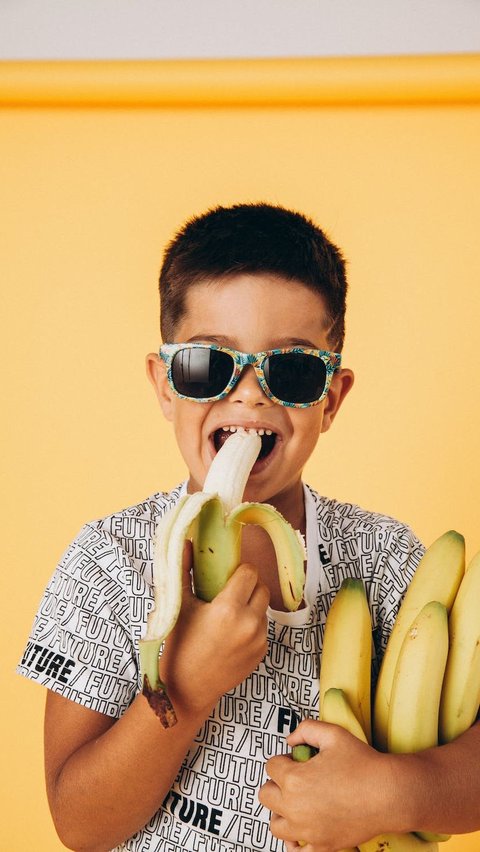 Dengan memberikan pisang yang tepat, ibu dapat membantu bayi tumbuh kembang dengan sehat dan bahagia. Jadi, jangan salah pilih jenis pisang untuk MPASI si kecil!