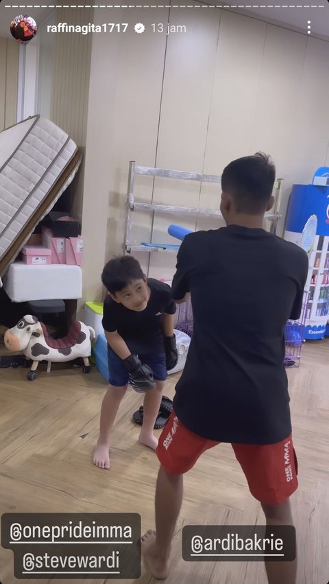 Beberapa Potret Rafathar Saat Belajar Bela Diri Setelah Kejadian Tak Mengenakkan Dengan Teman Sekolah