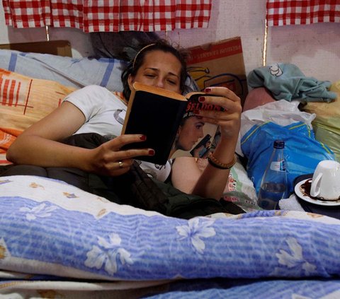 FOTO: Semangat Warga Montenegro Berlomba Jadi Orang Paling Malas, Sehari-hari Cuma Rebahan dan HP-an