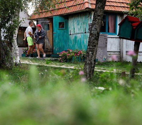 FOTO: Semangat Warga Montenegro Berlomba Jadi Orang Paling Malas, Sehari-hari Cuma Rebahan dan HP-an