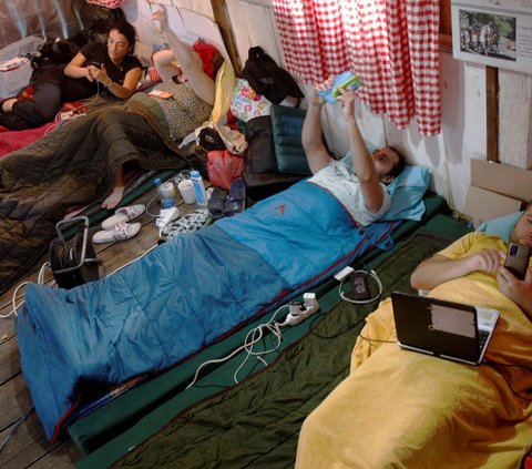 FOTO: Semangat Warga Montenegro Berlomba Jadi Orang Paling Malas, Sehari-hari Cuma Rebahan dan HP-an