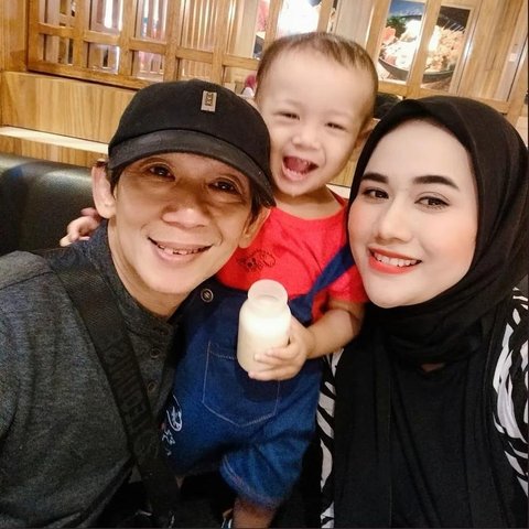 Potret Ginanjar Bersama Istri Cantiknya yang Beda Usia 32 Tahun, Selalu Harmonis dan Jauh dari Sorotan