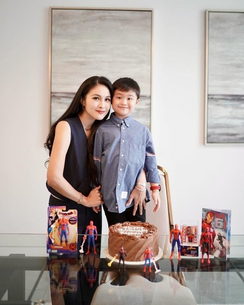 Potret Keseruan Ultah Raphael Moeis Putra Ganteng Sandra Dewi Bertema Spiderman di California