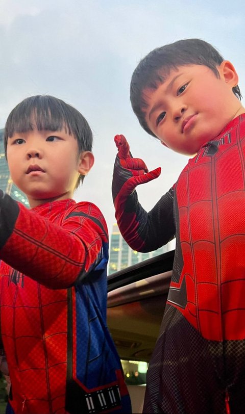 Reaksi Raphael Saat Pakai Kostum Spider-Man