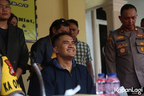 Sempat Mendekam di Kantor Polisi, ini Foto-foto Saipul Jamil Setelah Akhirnya Dibebaskan