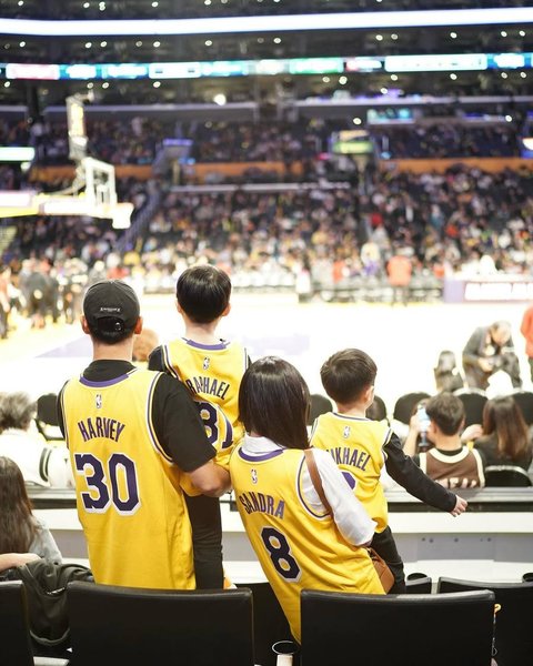 Nonton Basket dengan Fasilitas VVIP, ini 10 Potret Keseruan Sandra Dewi dan Keluarga saat Diundang Nonton NBA di Amerika